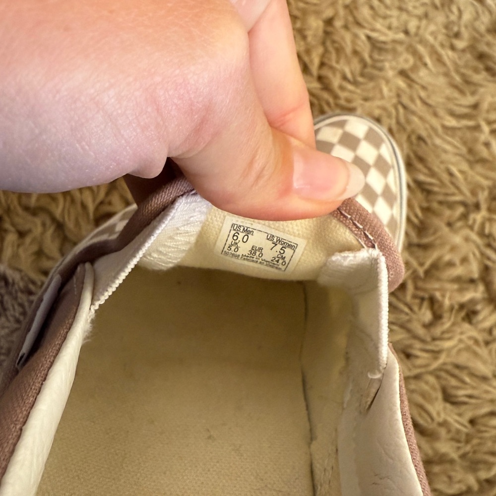 Vans - Picture 3 of 3
